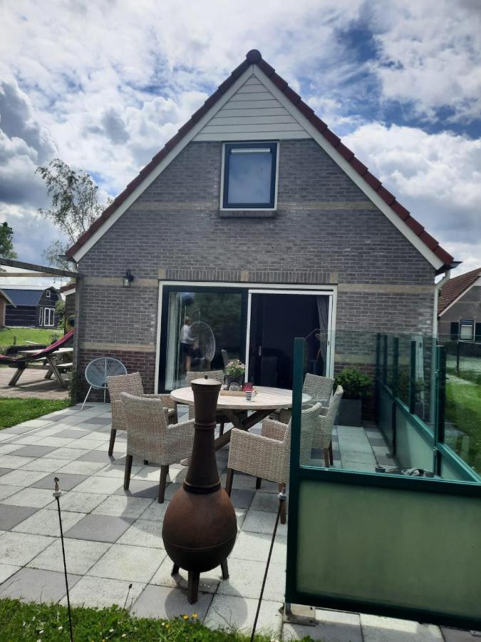 Waterhuis Friesland Oudwoude Exterior photo