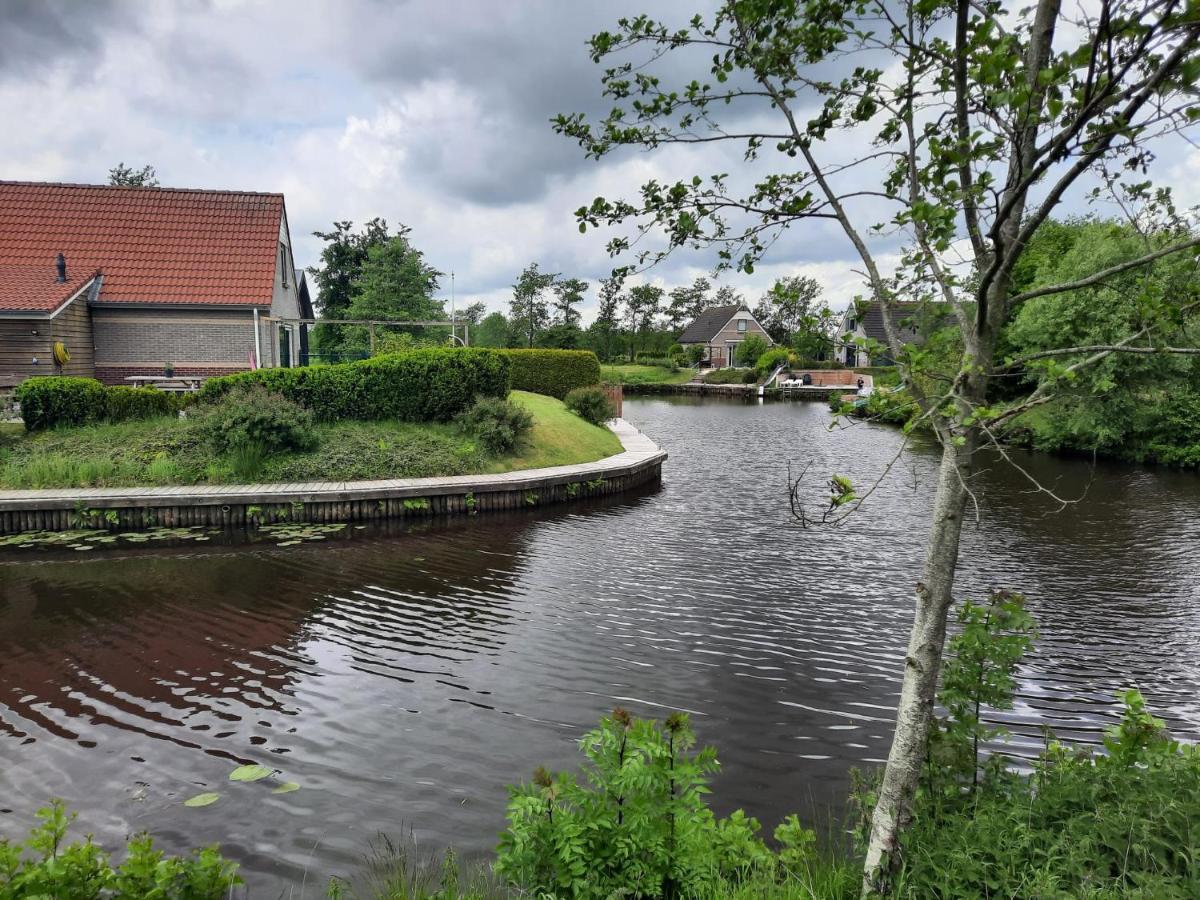 Waterhuis Friesland Oudwoude Exterior photo